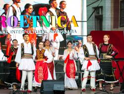 Minoritatea albaneză